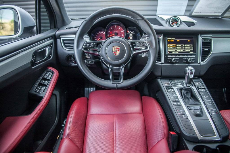 Illustration for article titled At $37,000, Could This 2015 Porsche Twin-Turbo Crossover Have You Saying “Yes, We Macan?”